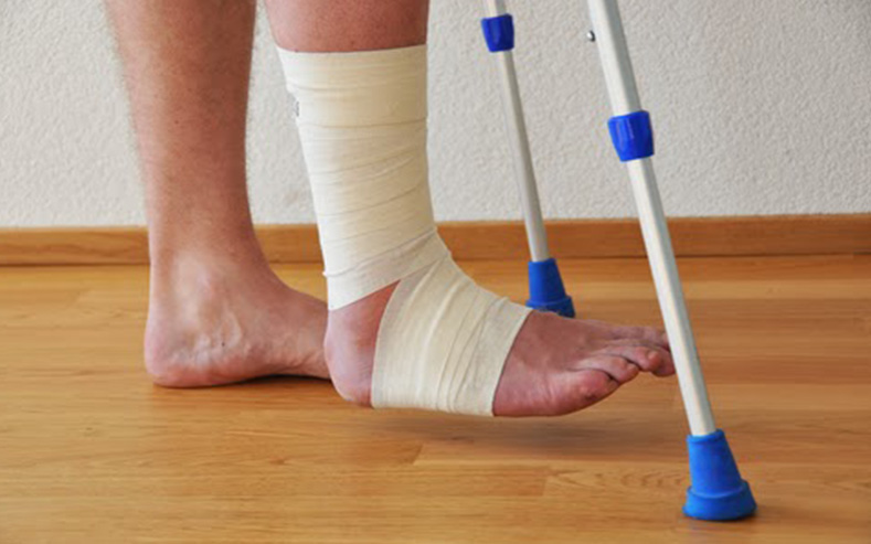 Bài tập phục hồi chức năng sau gãy xương cẳng chân