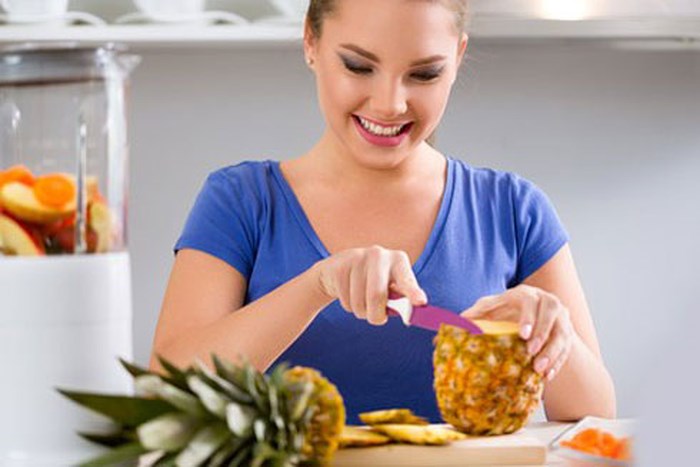 ăn dứa n&oacute;ng hay m&aacute;t2