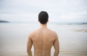 Chia sẻ cách trị mụn lưng cho nam tại nhà an toàn và hiệu quả