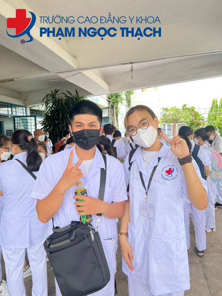 Sinh vi&ecirc;n trường cao đẳng Y khoa Phạm Ngọc Thạch thực tập