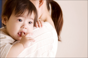 Bật mí cách hạ sốt cho trẻ mọc răng an toàn, hiệu quả