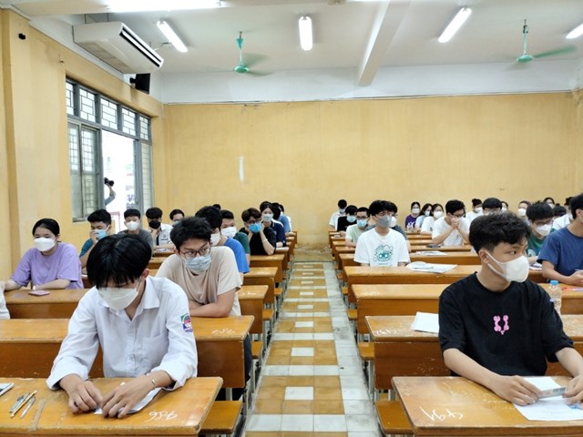 Dự kiến thi tốt nghiệp THPT 2025 tr&ecirc;n m&aacute;y t&iacute;nh với c&aacute;c m&ocirc;n thi trắc nghiệm