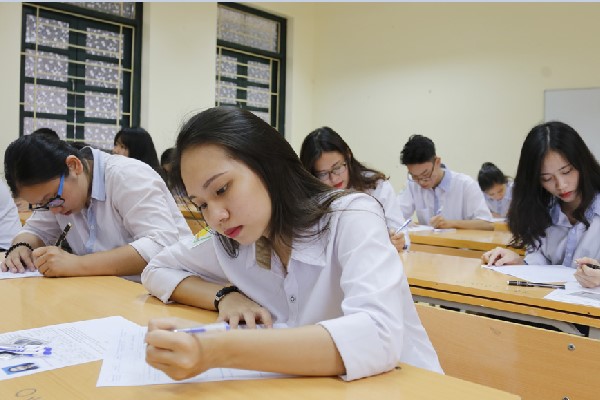 Cách tính điểm xét tuyển học bạ hiện nay