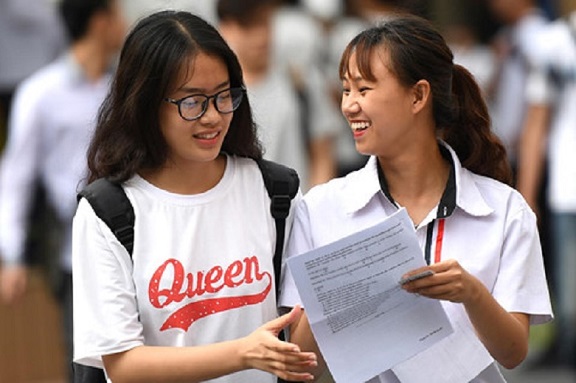 Đạt 13 đến 18 điểm khối D n&ecirc;n thi trường n&agrave;o? 1