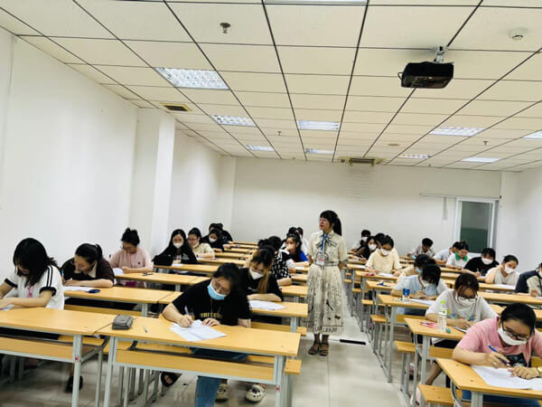 Sinh vi&ecirc;n K12 Cao đẳng Y Khoa Phạm Ngọc Thạch&nbsp;thi tốt nghiệp