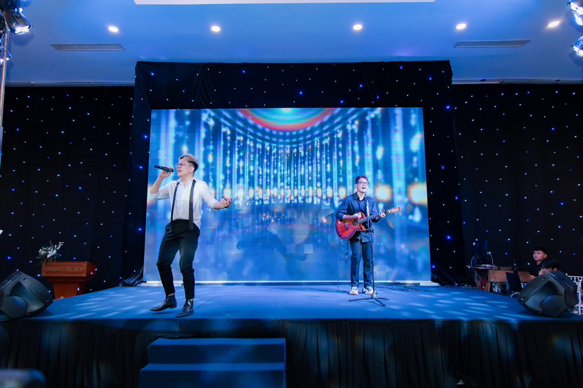 Hai Bạn &Ocirc;n Gia Bảo + Dương Hồ Nhật Nam c&ugrave;ng song ca với ca kh&uacute;c 