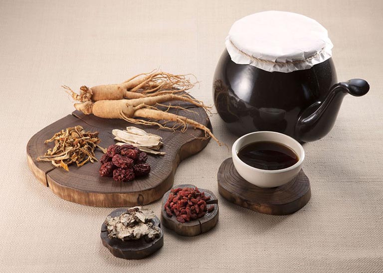 Bệnh phong thấp nhiệt tý nhớ dùng bài thuốc bạch hổ gia quế chi thang