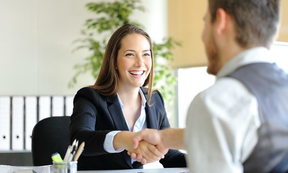 C&acirc;u trả lời ghi điểm khi phỏng vấn dược sĩ b&aacute;n thuốc