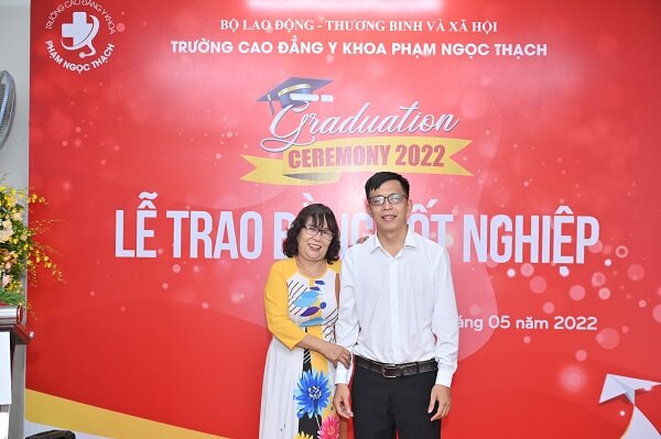 Buổi lễ tốt nghiệp dành cho sinh viên Trung cấp Y học cổ truyền niên khóa 2019 - 2022