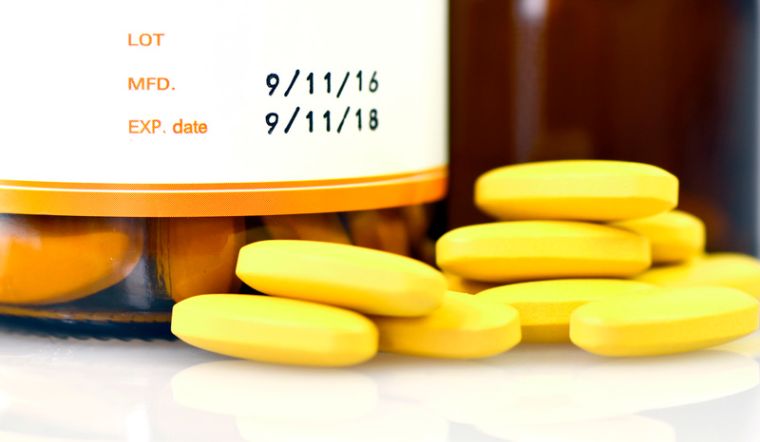 Nh&atilde;n gốc ghi số l&ocirc; sản xuất thuốc bằng tiếng nước ngo&agrave;i th&igrave; tr&ecirc;n nh&atilde;n phụ phải ghi như thế n&agrave;o?