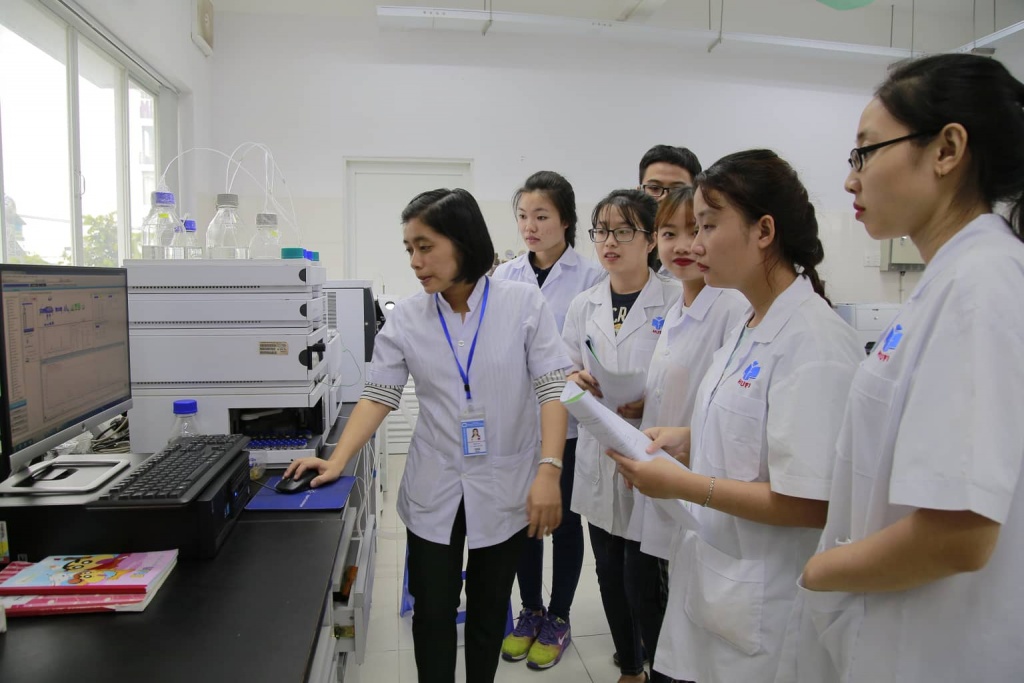 C&oacute; nhiều trường Đại học đ&agrave;o tạo ng&agrave;nh C&ocirc;ng nghệ sinh học gi&uacute;p th&iacute; sinh c&oacute; nhiều lựa chọn