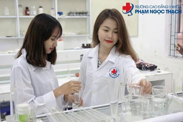 Học Dược c&oacute; kh&oacute; kh&ocirc;ng?