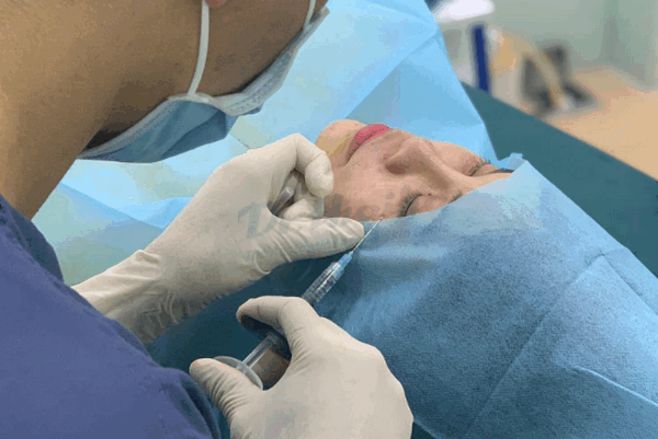 y-si-da-khoa-co-duoc-tiem-fille-khong