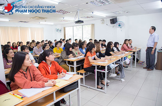 Trường Cao đẳng Y khoa Phạm Ngọc Thạch l&agrave; c&ocirc;ng hay tư?