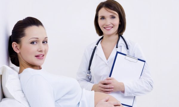 N&ecirc;n học điều dưỡng hay hộ sinh