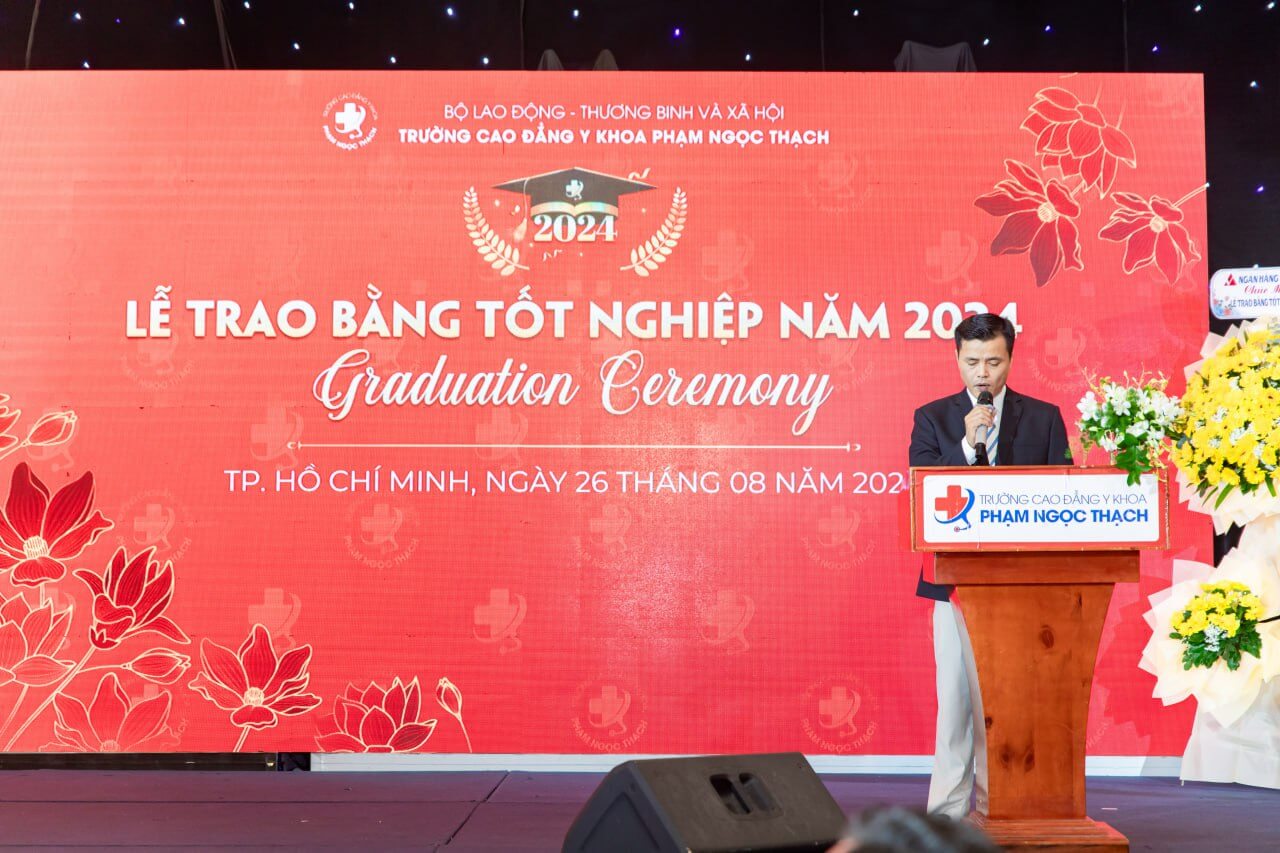 le-trao-bang-tot-nghiep-cao-dang-y-khoa-pham-ngoc-thach-k13