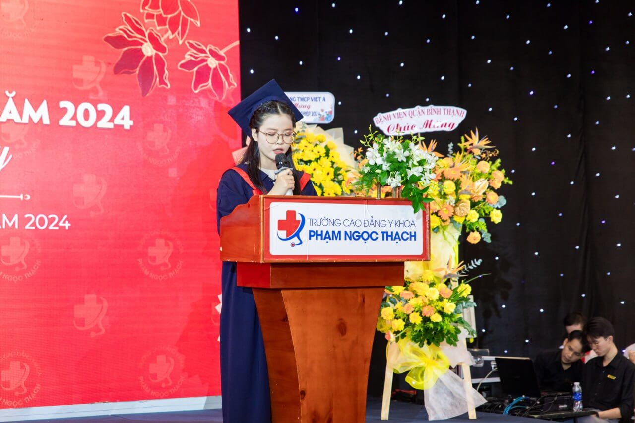le-trao-bang-tot-nghiep-cao-dang-y-khoa-pham-ngoc-thach-k13