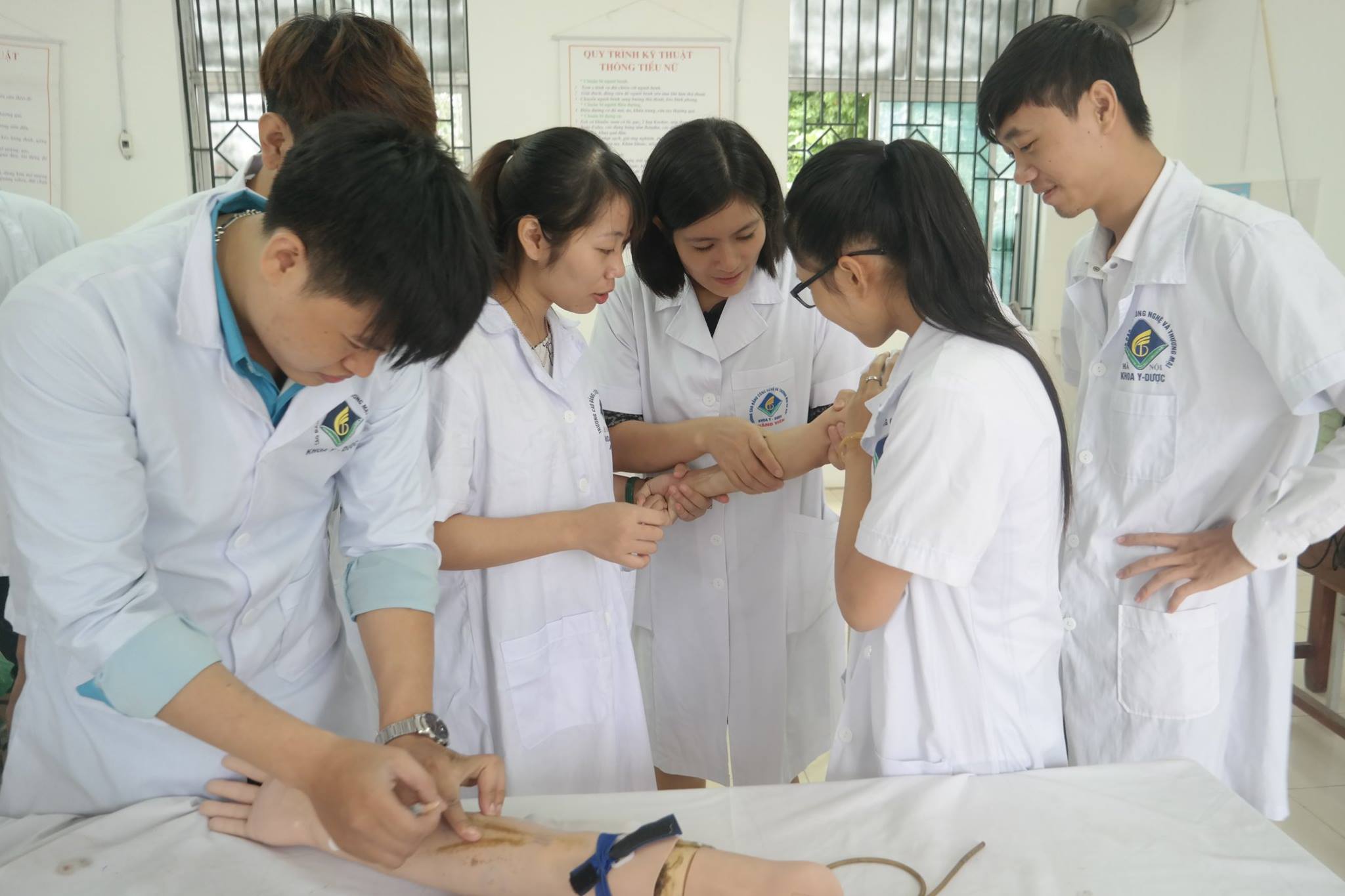 Lien-thong-Cao-dang-Dieu-duong-giup-thi-sinh-co-nhieu-co-hoi-viec-lam-va-tang-thu-nhap